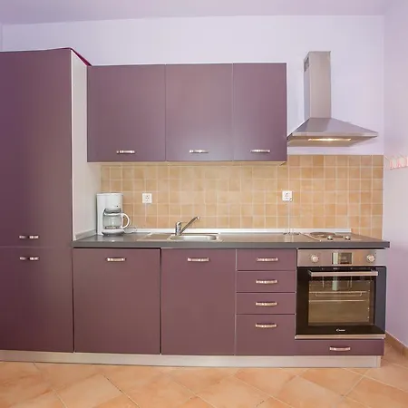 Tia * Gedići
