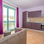 Tia Apartment